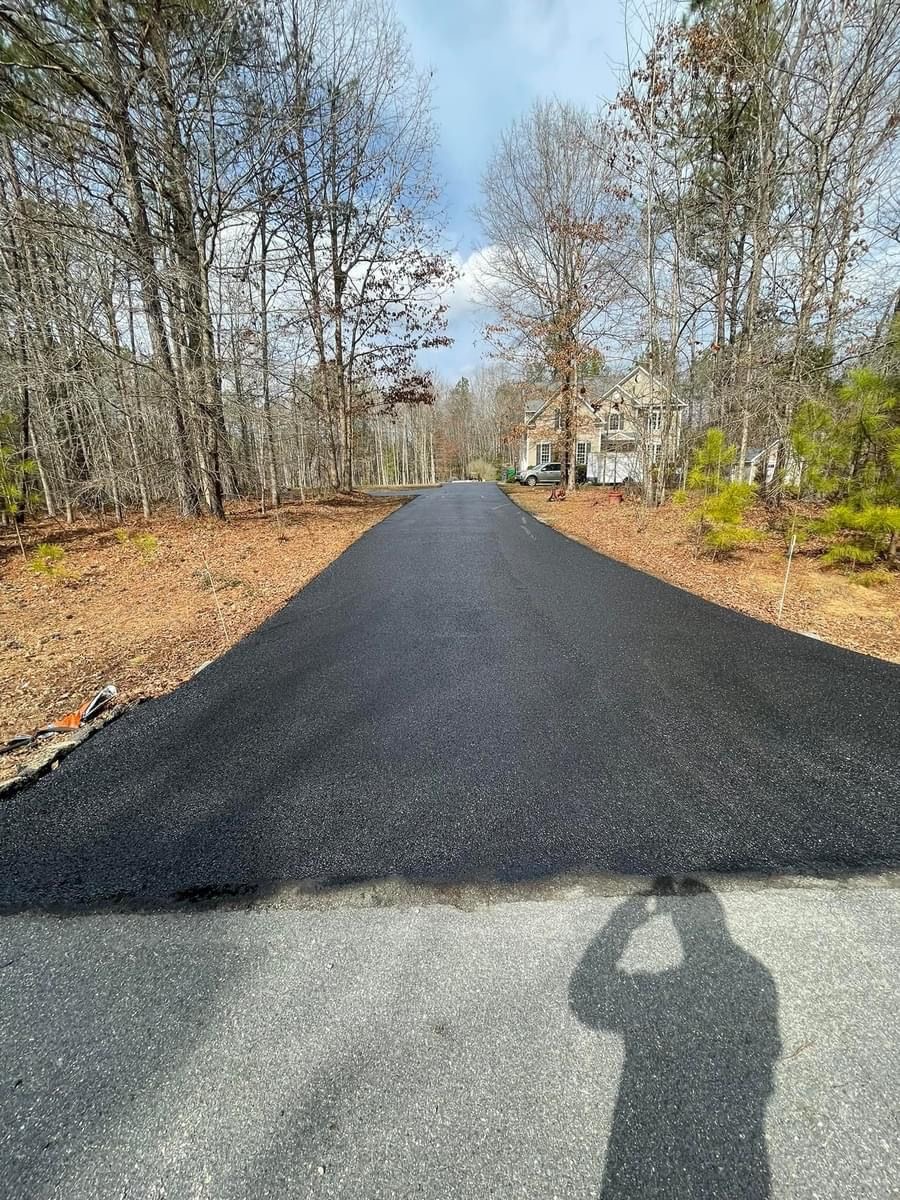 Fresh Driveway Sealcoat in Byfield, MA